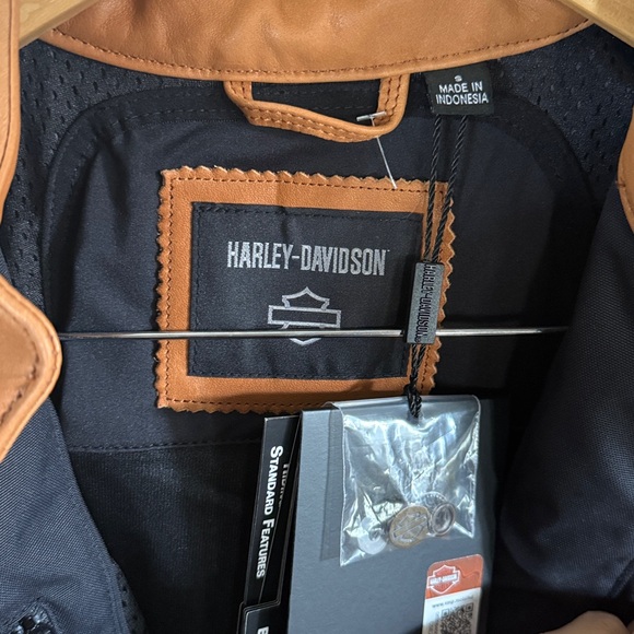 Harley Davidson Pursuit Triple Vent System 100% Leather Jacket Size Small NWT - Picture 14 of 17